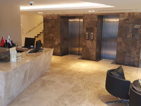 Esteworld Altunizade Hastanesi 1.Kat Asansörler